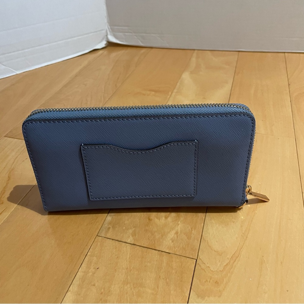 Tory Burch cornflower blue wallet - Picture 2 of 4